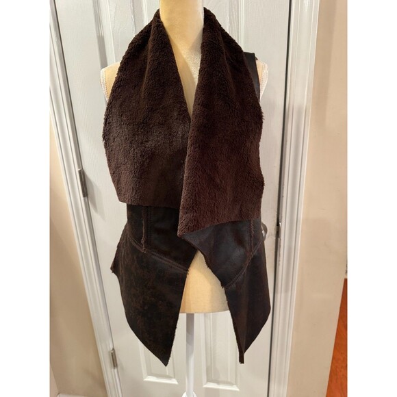 Karen Kane Brown Faux Fur & Faux Leather Open Front Vest Size Small NWT $148 - Picture 2 of 8